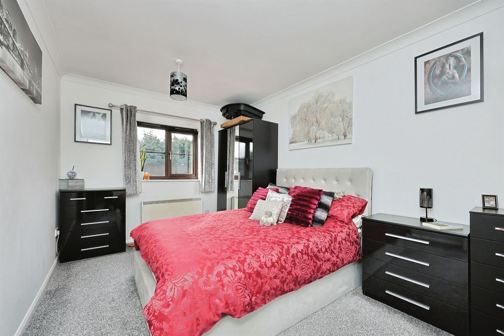 Additional image 4 of 2 bed flat for saleChapel Street, Shipdham, Thetford IP25