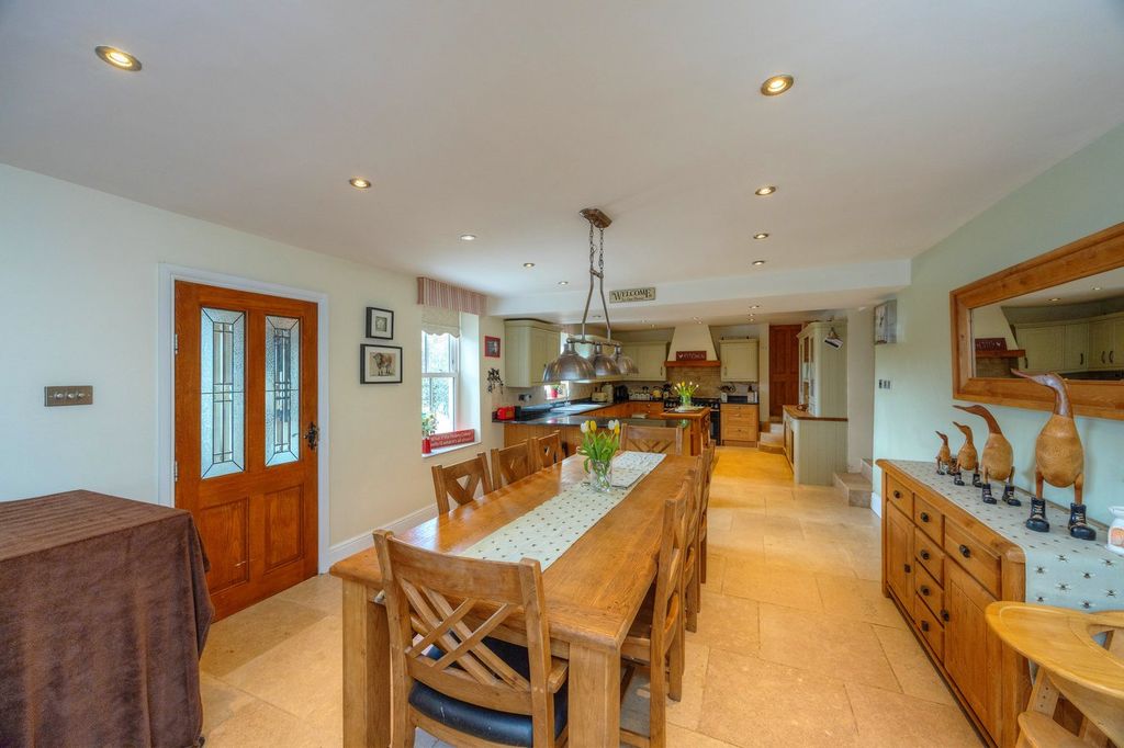Additional image 5 of 4 bed detached house for saleThe Green, Royston, Barnsley S71