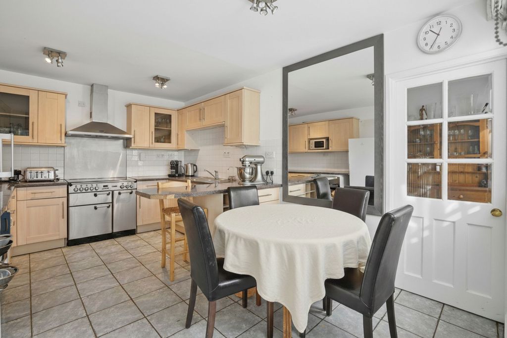 Additional image 7 of 5 bed terraced house for saleEast St. Helen Street, Abingdon OX14