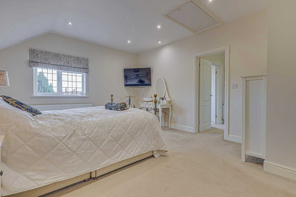 Additional image 26 of 5 bed detached house for saleHigh Road, Benfleet SS7