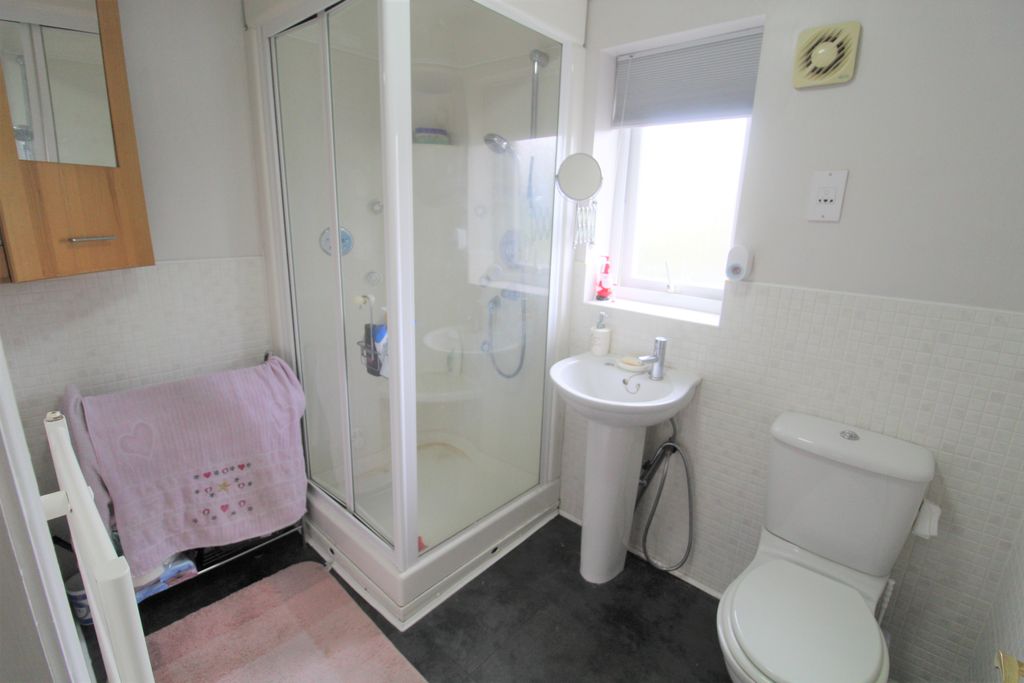 Additional image 21 of 6 bed detached house for saleKentmere Drive, Lakeside, Doncaster DN4