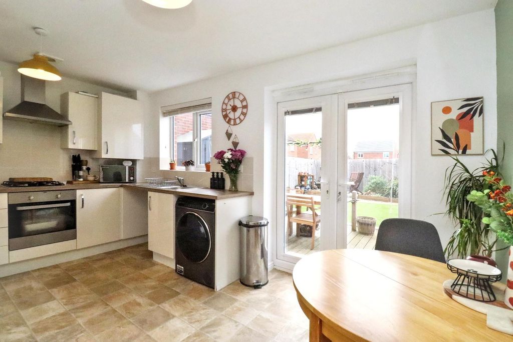 3 bed detached house for saleSimon Hunter Way, Middlesbrough TS4 photo 5