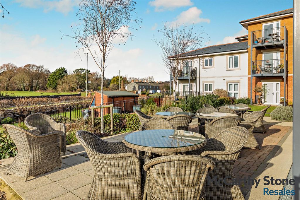 Additional image 14 of 2 bed flat for saleGordon Court, Flood Lane, Bridport DT6
