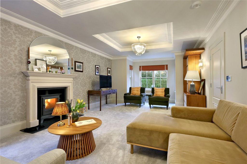 Additional image 5 of 6 bed detached house for saleGregories Farm Lane, Beaconsfield, Buckinghamshire HP9