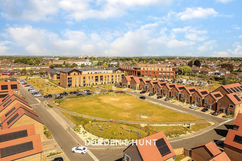 Additional image 14 of 2 bed flat for saleFinlay Gardens, Hornchurch RM12
