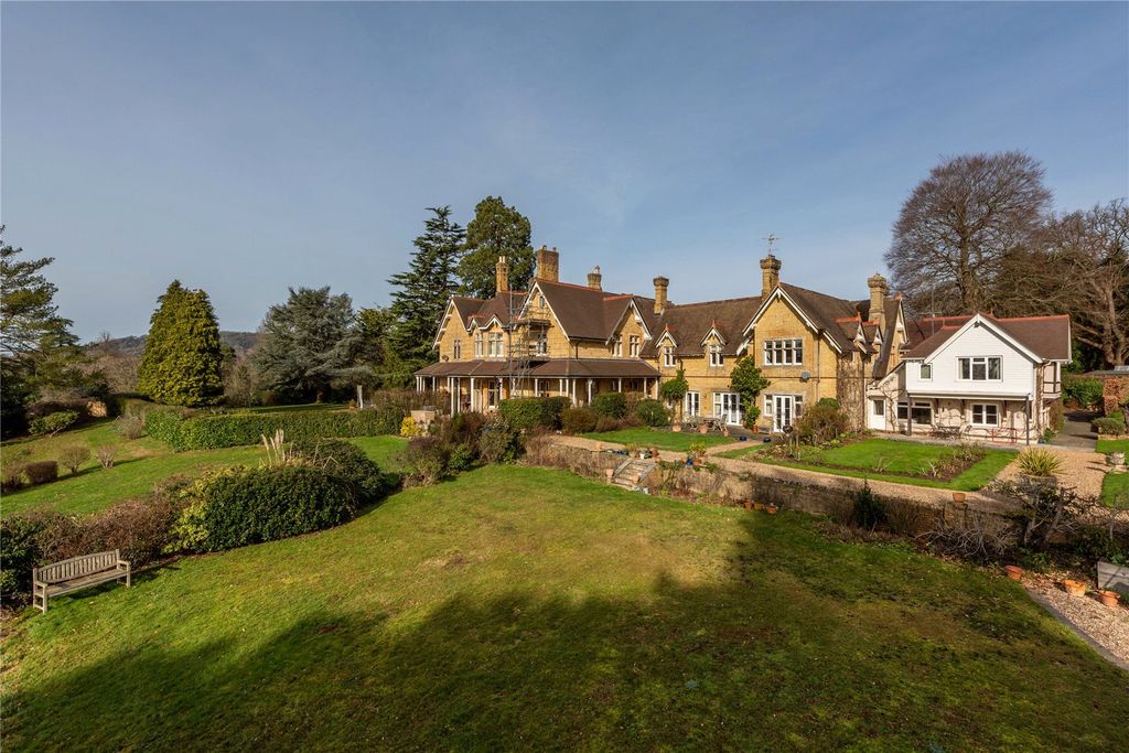 3 bed flat for saleSandy Lane, Betchworth, Surrey RH3