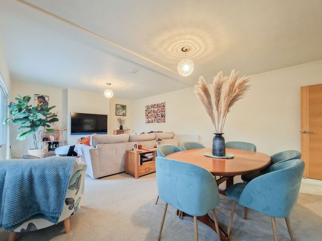 Additional image 2 of 3 bed flat for sale4 Cartref Apartments, St Saviour JE2