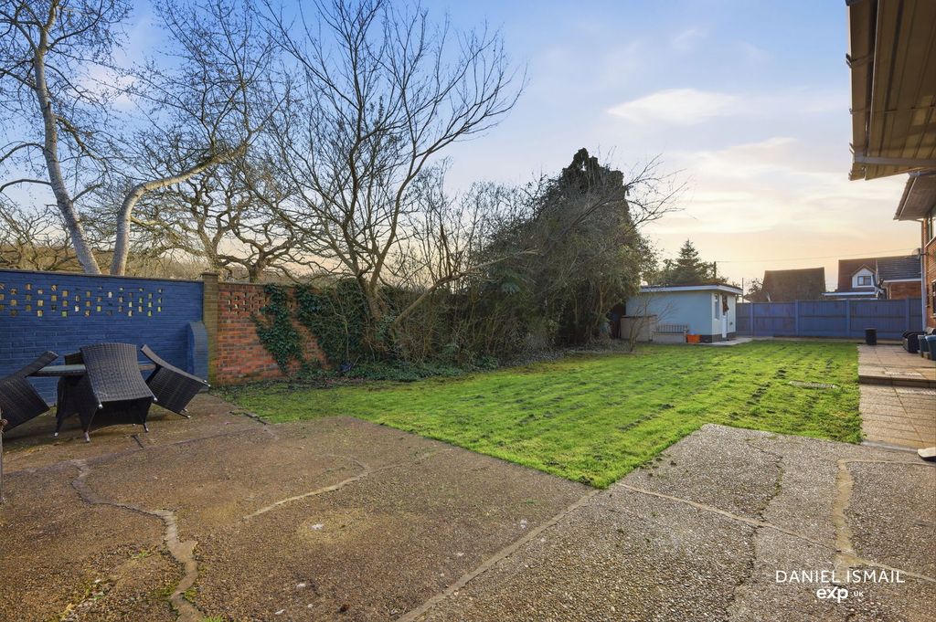 Additional image 18 of 8 bed detached house for saleWelbeck Drive, Langdon Hills, Basildon SS16