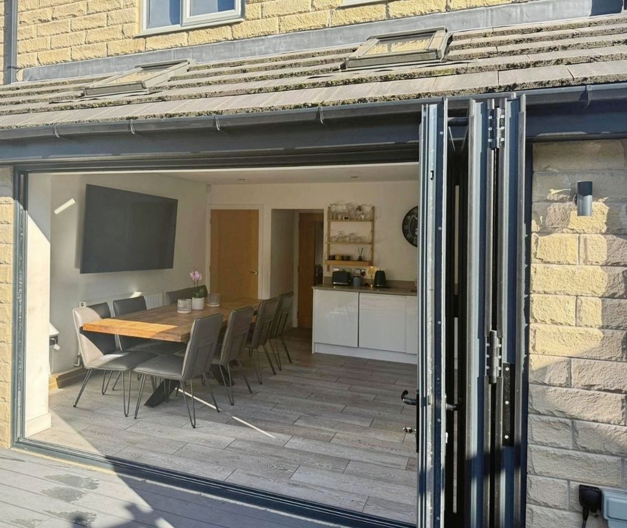 Additional image 7 of 5 bed town house for saleOakwell Croft, Batley WF17