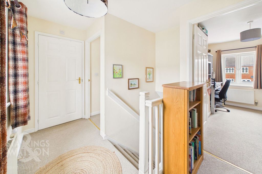 Additional image 5 of 2 bed flat for saleWashington Drive, Watton, Thetford IP25