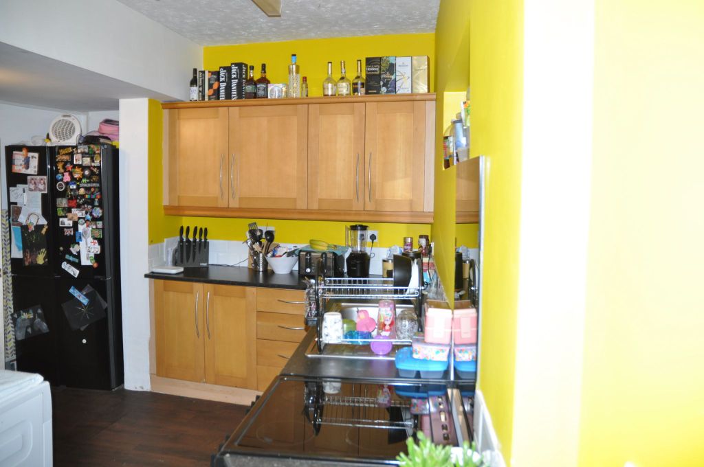 Studio for saleCybi Place, Holyhead LL65 photo 3