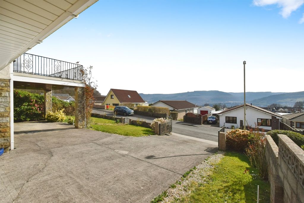 Additional image 2 of 5 bed detached house for saleCenarth Drive, Aberdare CF44