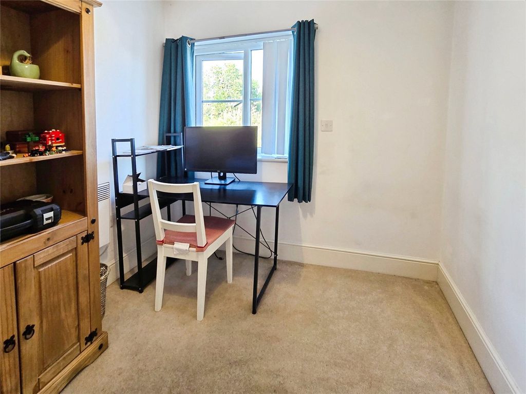 Additional image 8 of 2 bed flat for saleGittin Street, Oswestry, Shropshire SY11
