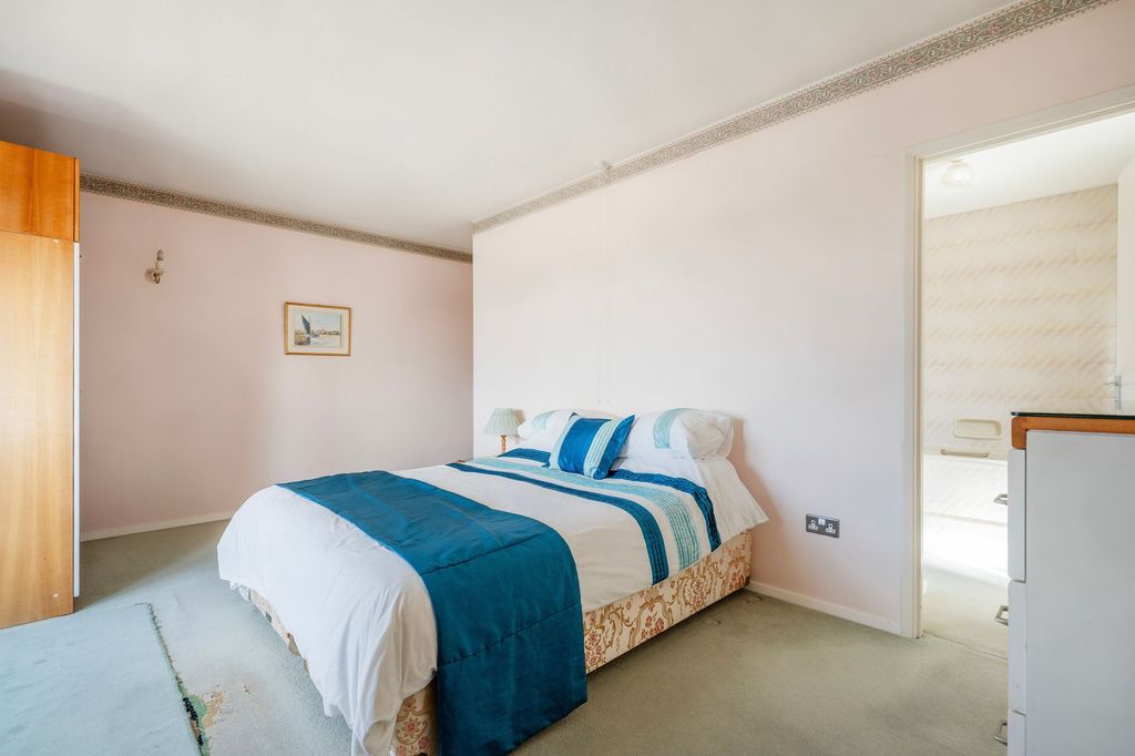 Additional image 13 of 3 bed flat for saleMaltsters Way, Oulton Broad NR32