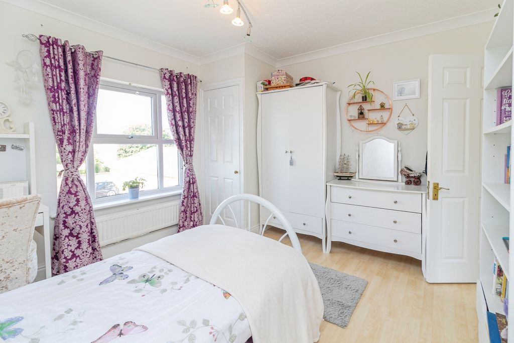 Additional image 17 of 5 bed detached house for saleGoldcrest, Aylesbury HP19