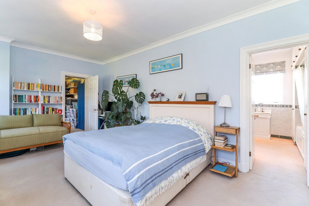 Additional image 15 of 2 bed flat for saleShardeloes, Missenden Road, Amersham HP7