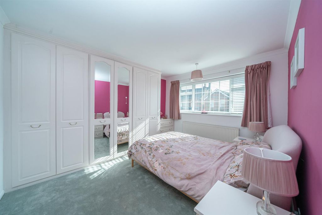 Additional image 8 of 3 bed property for saleBreakspeare Road, Abbots Langley WD5