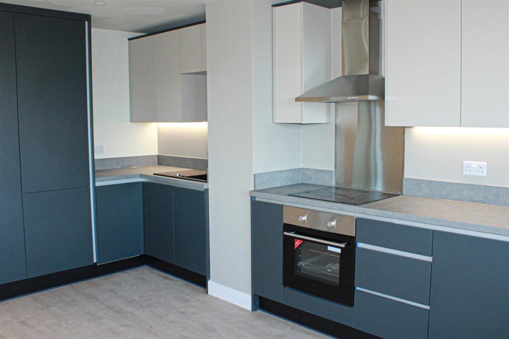 Additional image 3 of Three Bedroom Birmingham Road, West bromwich
