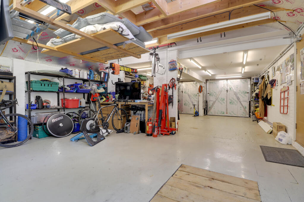 Additional image 26 of Halifax Close, Bricket Wood, St. Albans, AL2
