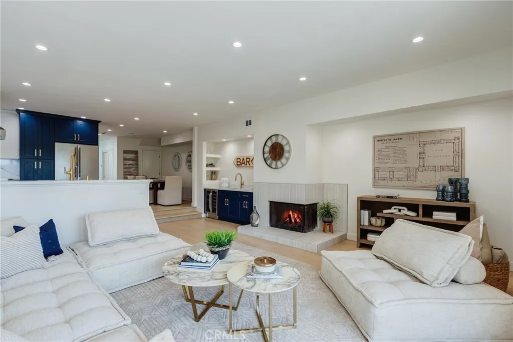 Additional image 3 of 11919 Mayfield Ave Unit 2, Los Angeles, CA 90049