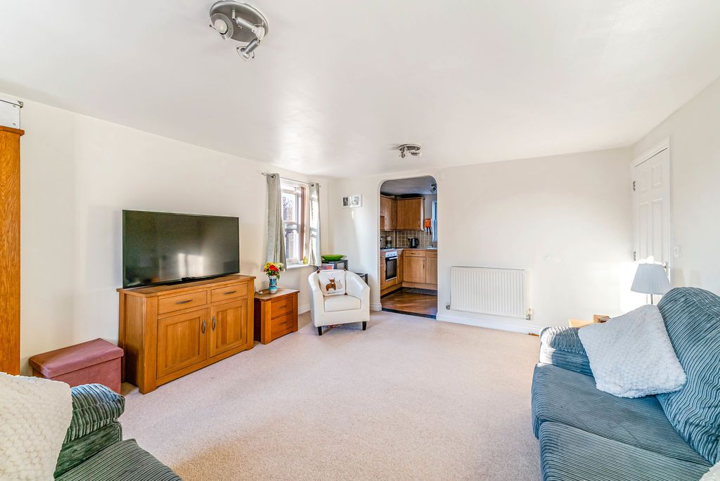 2 bed flat for saleLongridge Way, Weston-Super-Mare BS24 photo 4