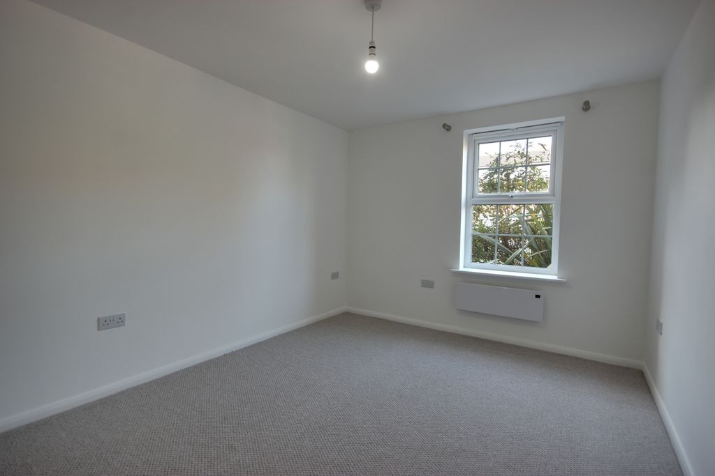 Additional image 8 of 2 bed flat for saleFlat 17 1 Acklam Court, Beverley HU17