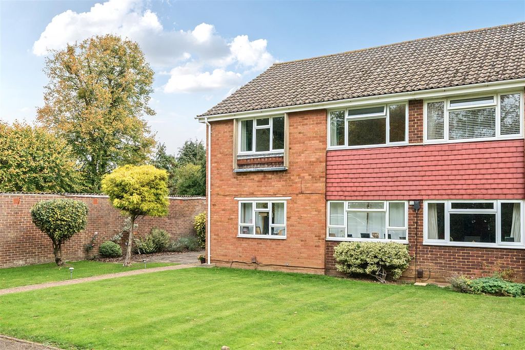 Additional image 10 of 2 bed maisonette for saleMoat Court, Ashtead KT21