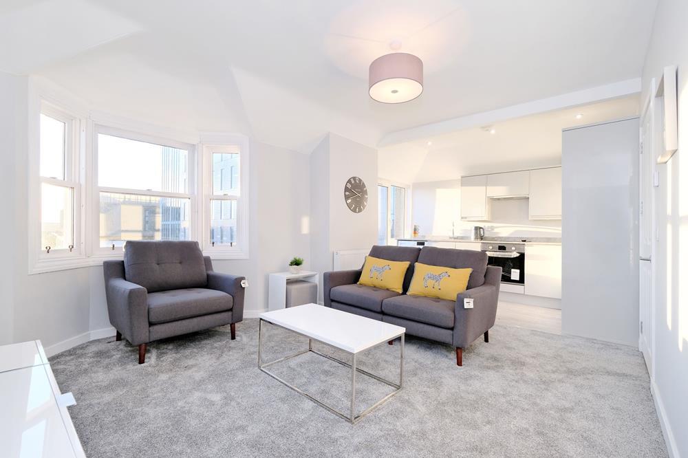 Union Street, Top Floor, Aberdeen, AB11