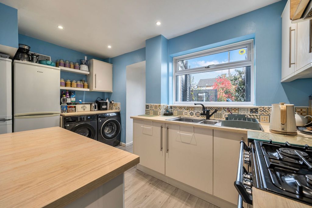 Additional image 4 of 3 bed terraced house for saleDartmouth Walk, Basingstoke RG22