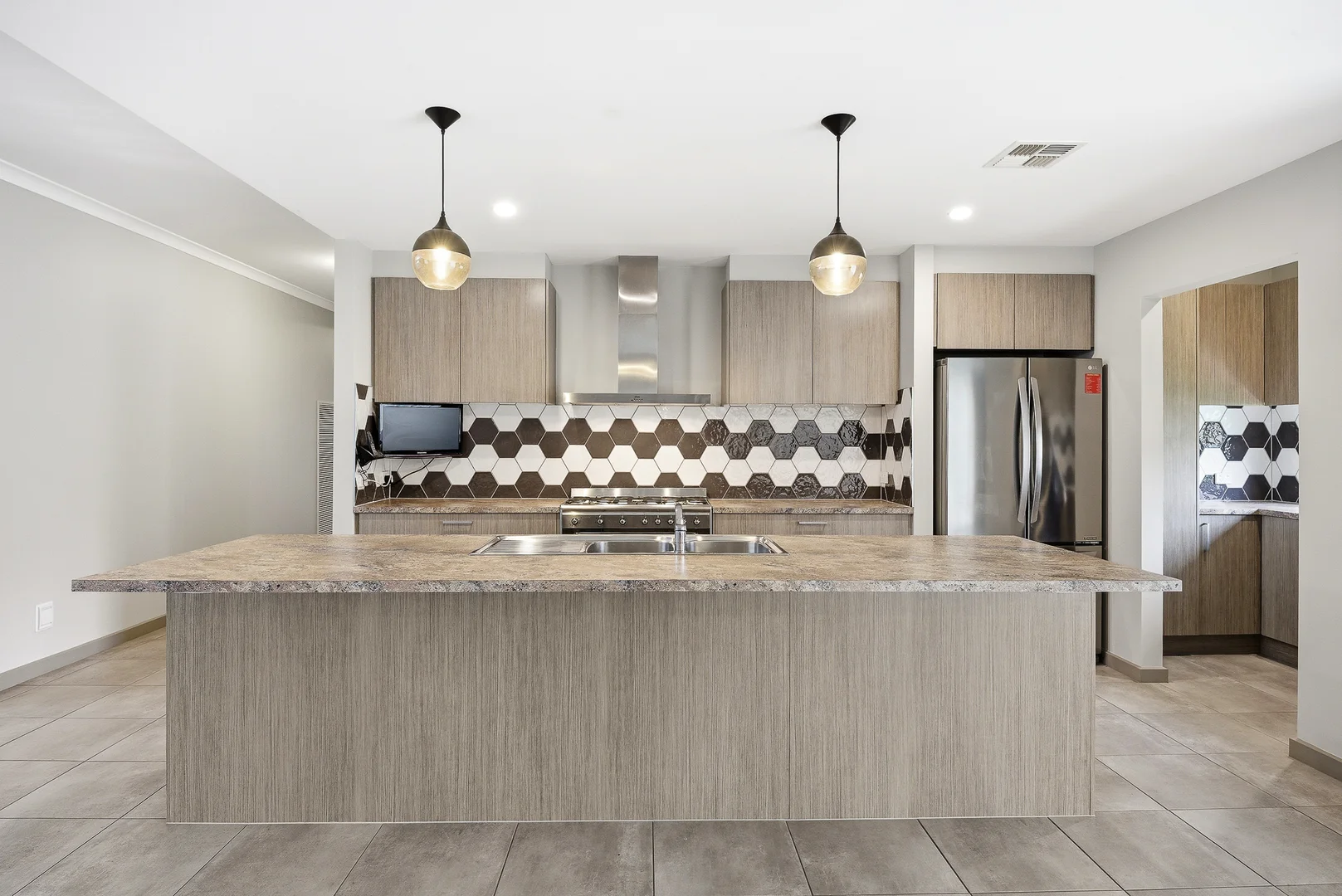 Additional image 3 of 32 Cutler Avenue, Keysborough VIC 3173