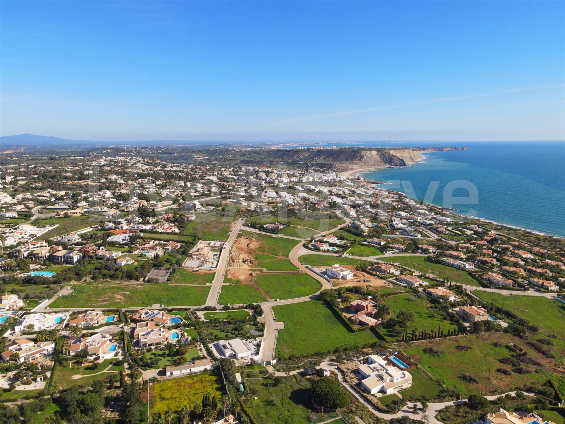 Additional image 17 of Luz (Lagos)
