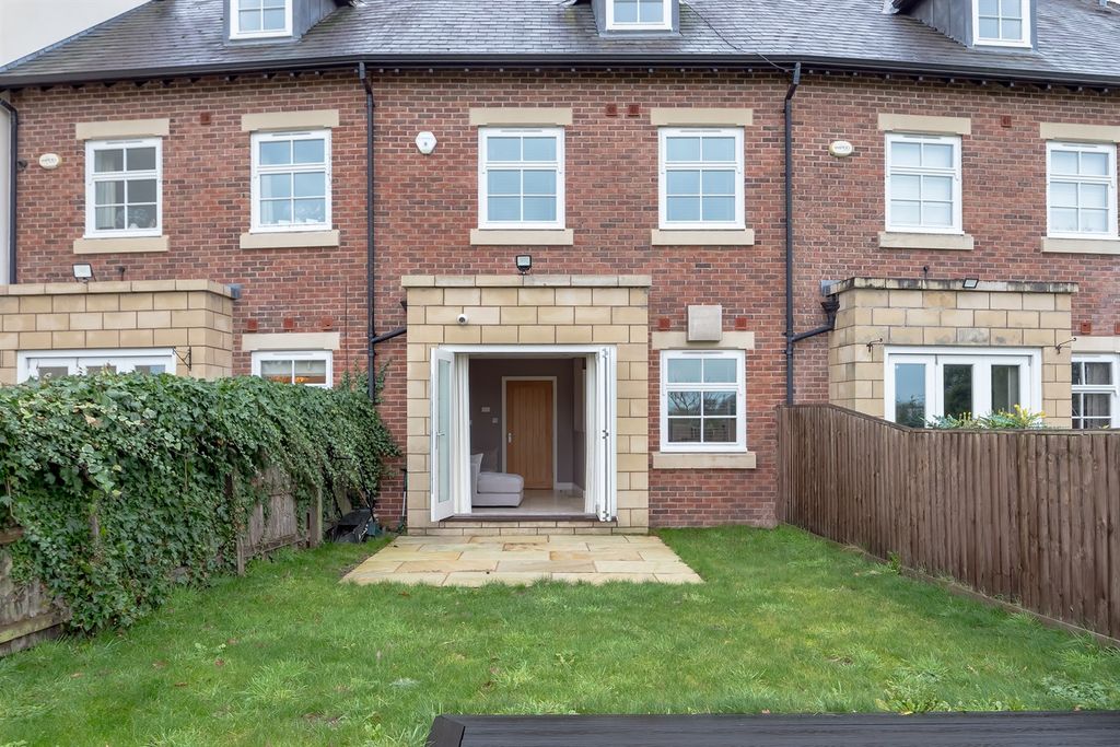 Additional image 23 of 3 bed town house for saleEdge View Crescent, Merrymans Lane, Alderley Edge SK9