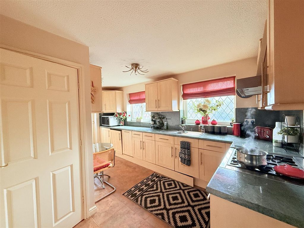 Additional image 6 of 4 bed detached house for saleMeadowbank, Ashton-Under-Lyne OL7
