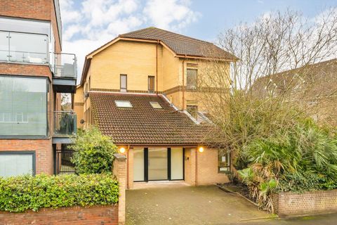 Hillyard Street, Oval SW9
