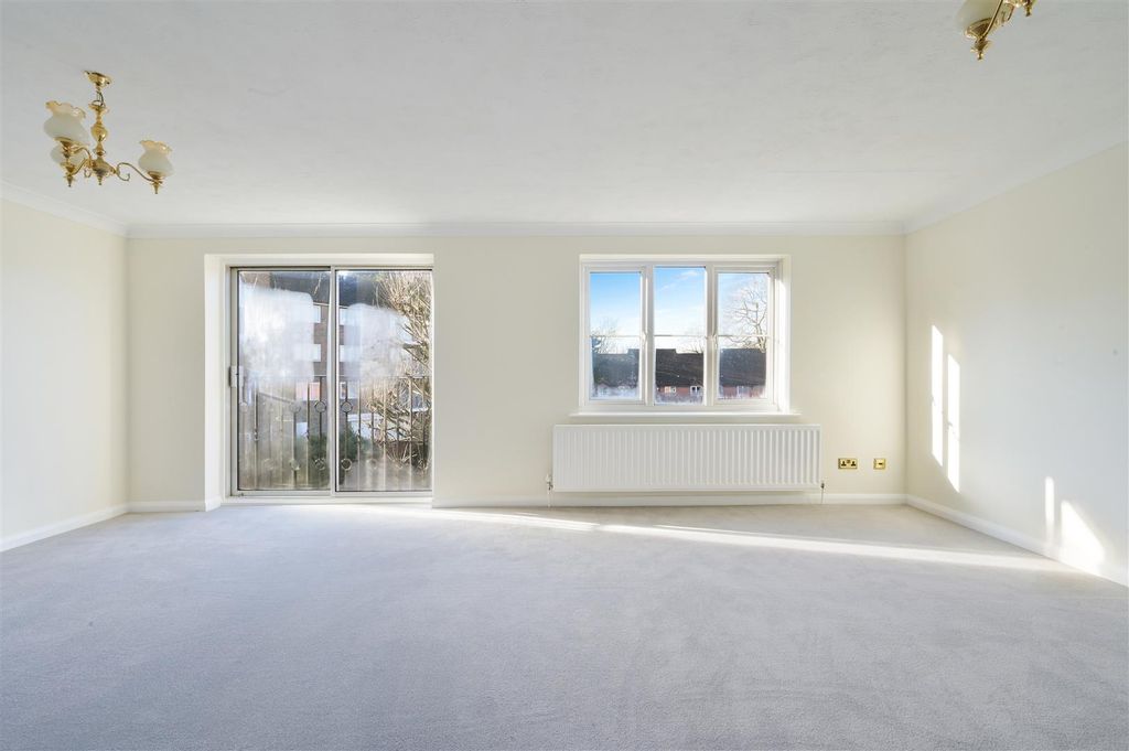 Additional image 5 of 2 bed flat for saleBasing Road, Banstead SM7