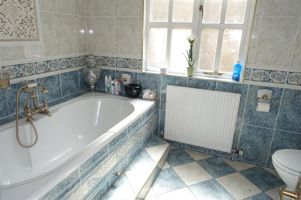 Additional image 11 of 4 bed detached house for saleMarjoribanks Street, Bathgate EH48