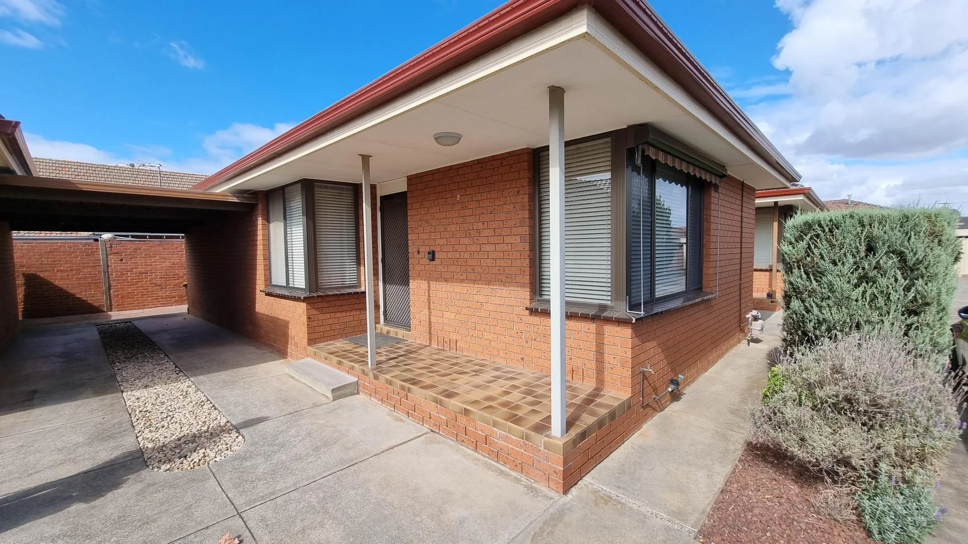 2/61 Greaves Street South, Werribee VIC 3030