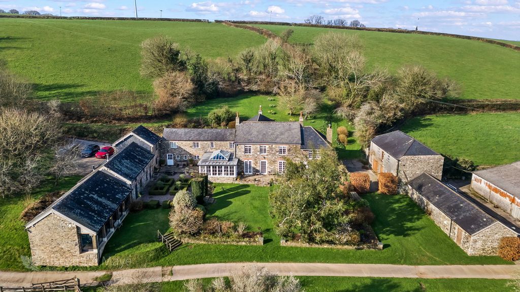 6 bed farmhouse for saleSouth Brent, Devon TQ10
