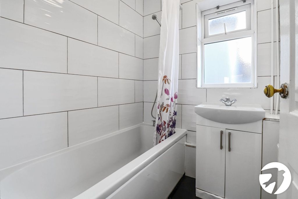 Additional image 9 of 2 bed maisonette for saleRipley Road, Belvedere DA17