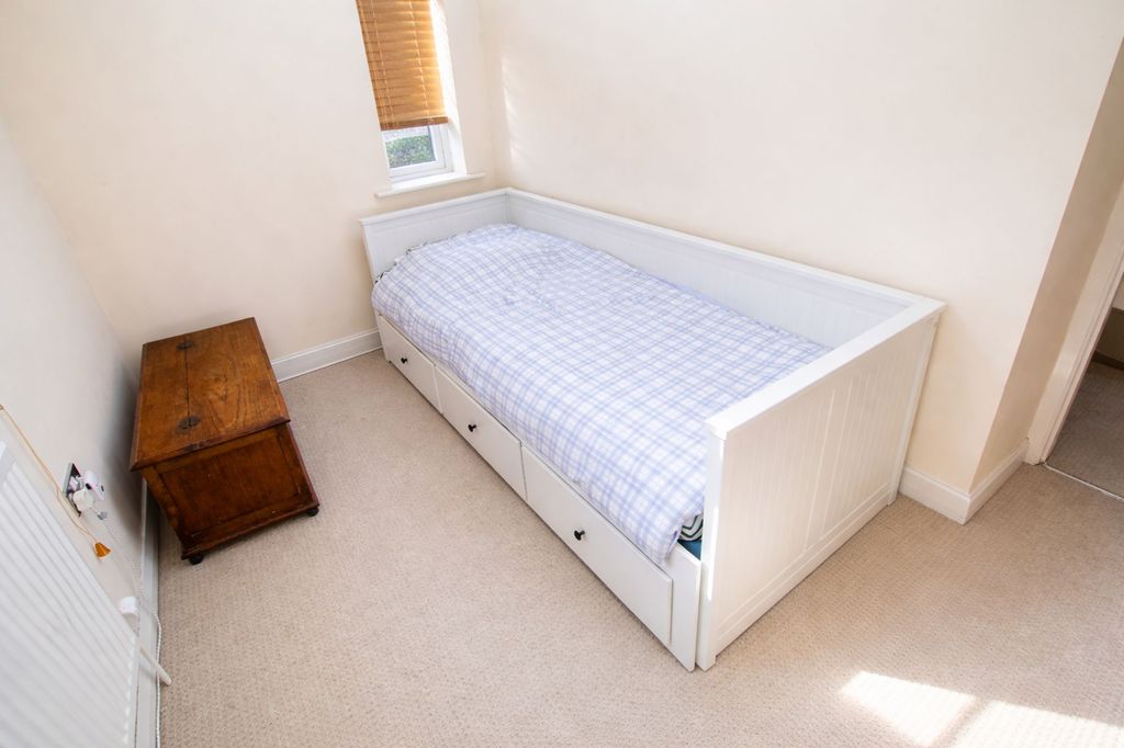 Additional image 9 of 3 bed flat for saleOxford Street, Todmorden OL14