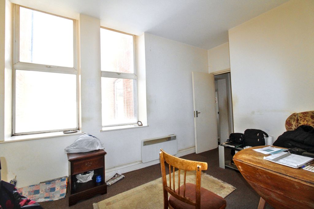 Additional image 12 of 6 bed property for saleUnion Street, Aldershot, Hampshire GU11