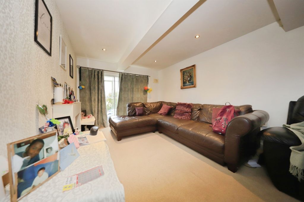 Additional image 3 of 2 bed flat for saleLowbridge Walk, Bilston WV14