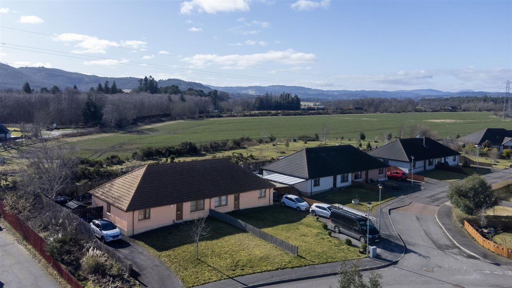 3 bed semi-detached bungalow for sale2 Mansefield Park, Kirkhill, Inverness IV5