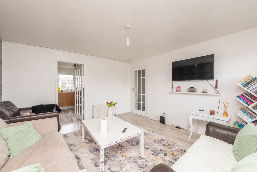 Additional image 5 of 2 bed flat for saleSouthhouse Crescent, Edinburgh EH17