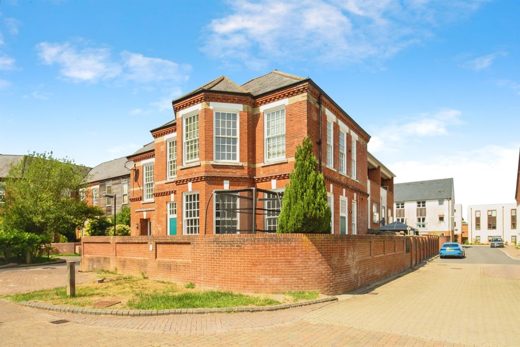 2 bed flat for saleCanadian Way, Basingstoke RG24