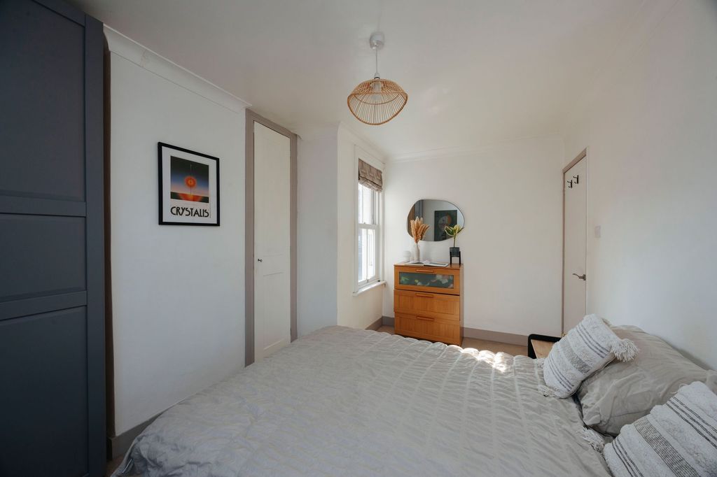 Additional image 9 of 1 bed flat for saleWest Street, Billingshurst RH14