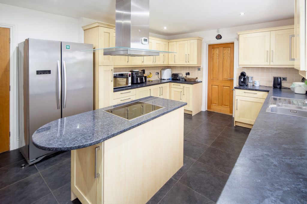 Additional image 11 of 4 bed detached house for saleFortescue Drive, Bicester OX26