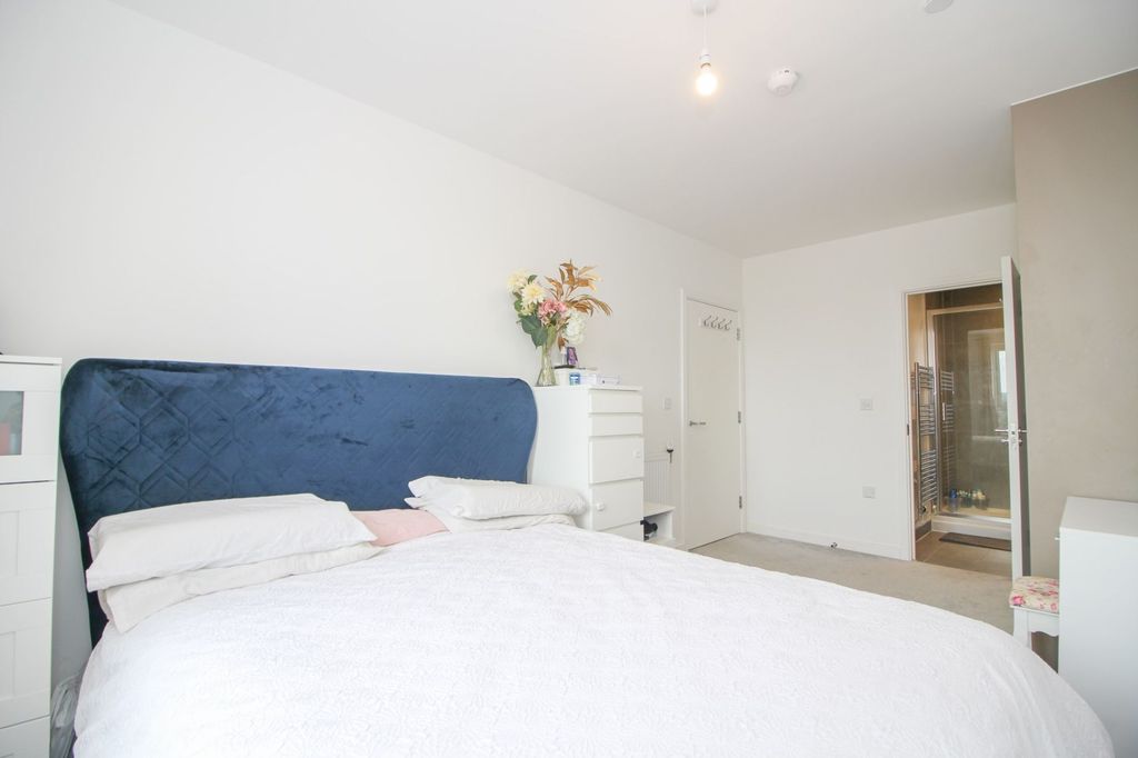 Additional image 2 of 2 bed flat for saleOxhey Drive, South Oxhey, Watford WD19