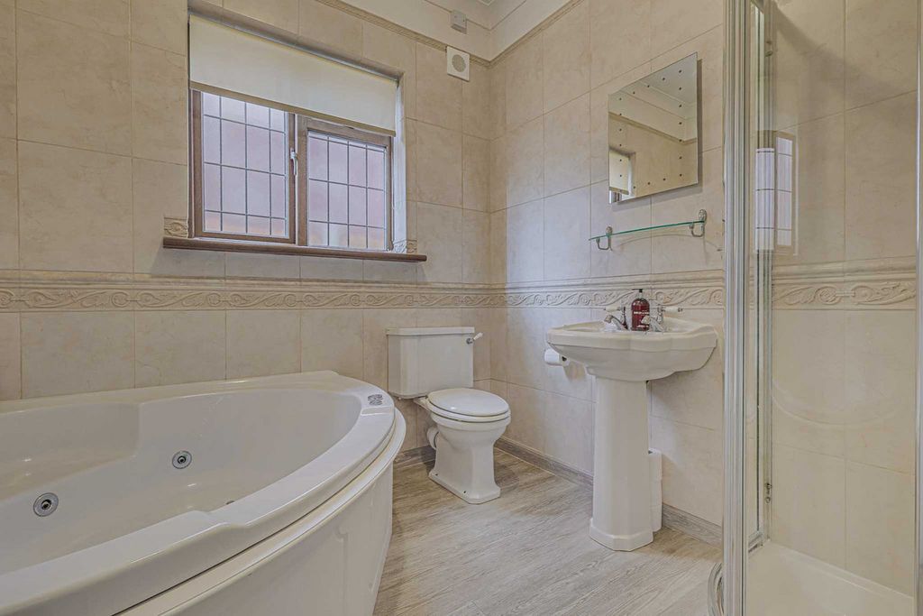 Additional image 25 of 5 bed detached house for saleHigh Road, Benfleet SS7