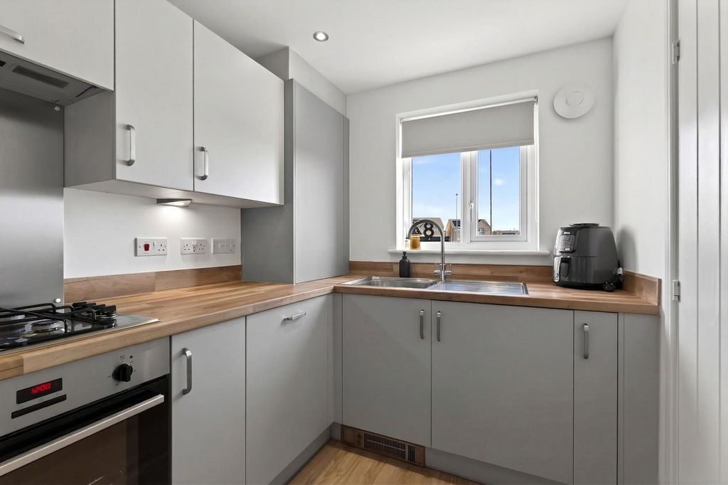 Additional image 3 of 2 bed semi-detached house for saleHedgerow Way, Coatbridge ML5